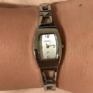 Women’s Fossil Watch Low profile stainless steel